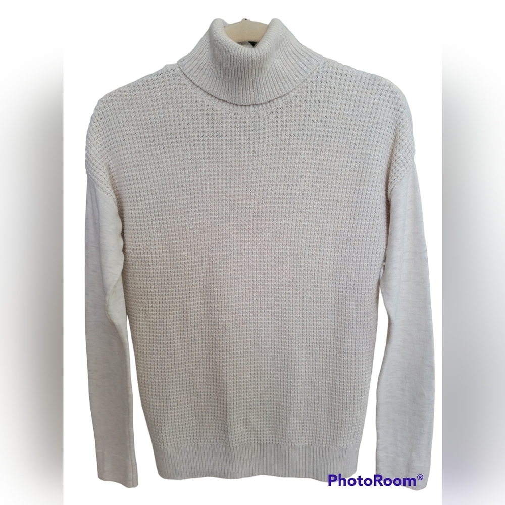 Sonoma small off-white cable knit turtleneck sweater tee shirt. Waffle pattern.